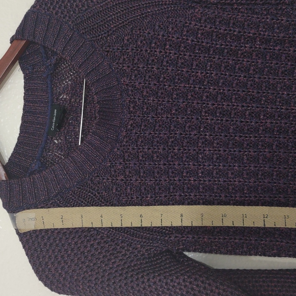SLIGHTLY USED CALVIN KLEIN JEANS KNIT PURPLE SWEATER SIZE SMALL - Picture 4 of 10